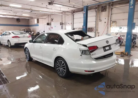 2016 Volkswagen Jetta 1.8T Sport из США, поврежденный, VIN 3VWD17AJ8GM412833